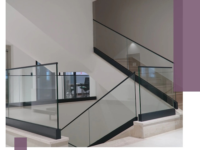 Стеклянные перила премиум-класса с установкой в Тынде