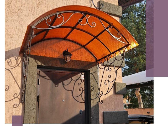 Демонтаж козырьков в Тынде быстро и безопасно